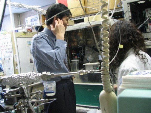 Tadahuki Mizuno en su laboratorio.