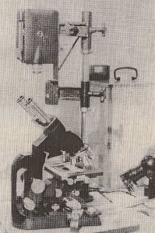 Wilhelm Reich y el descubrimiento del orgón. Segunda Parte. Del orígen de la vida al descubrimiento de los Biones. Microscopio-reich3